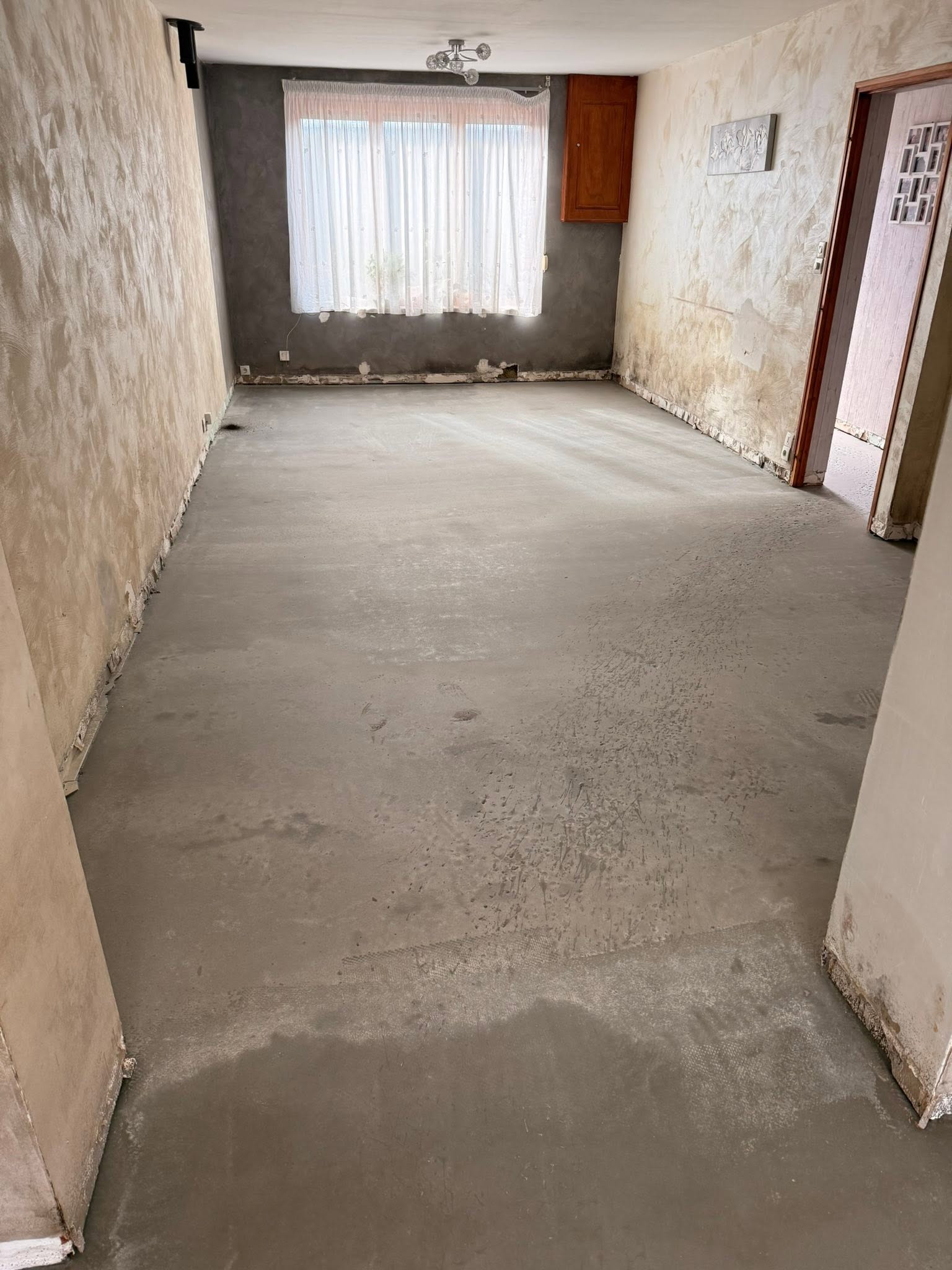 Carrelage intérieur 80M2, photographie 3